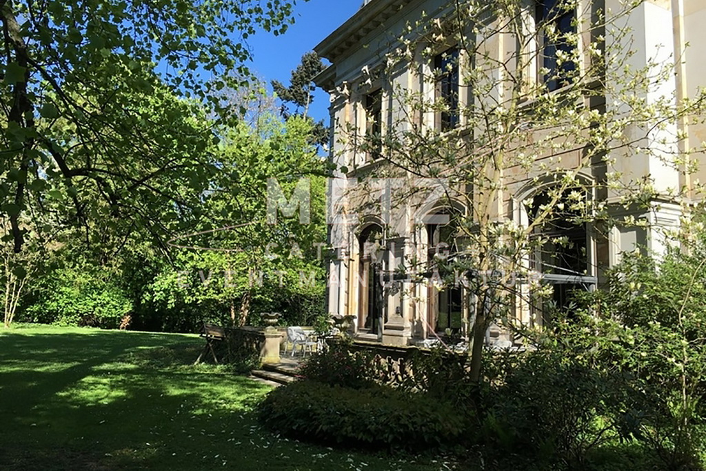 Stella Rheni Terrasse